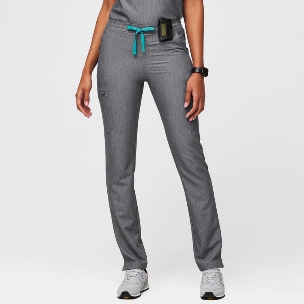 FIGS Yola Skinny Nursing Scrub Pants in Graphite